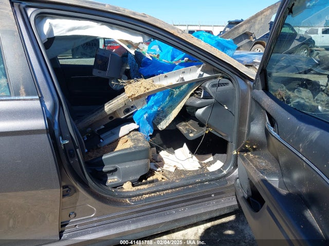 4T1G11AK9LU956197 Toyota CAMRY SE