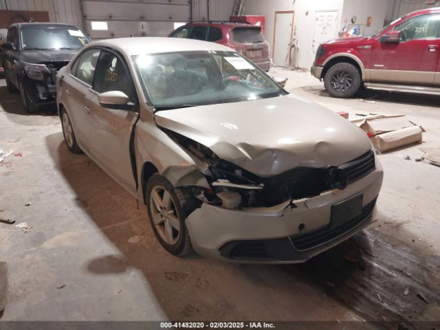 3VW3L7AJ6EM237033 auction archive image
