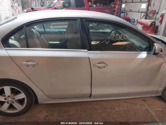 3VW3L7AJ6EM237033 Volkswagen Jetta 2.0l Tdi