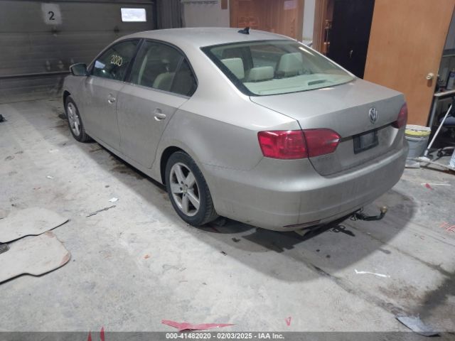 3VW3L7AJ6EM237033 Volkswagen Jetta 2.0l Tdi