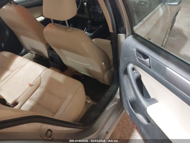 3VW3L7AJ6EM237033 Volkswagen Jetta 2.0l Tdi