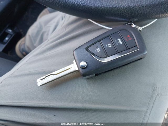 5YFB4MDE1RP175516 Toyota COROLLA LE