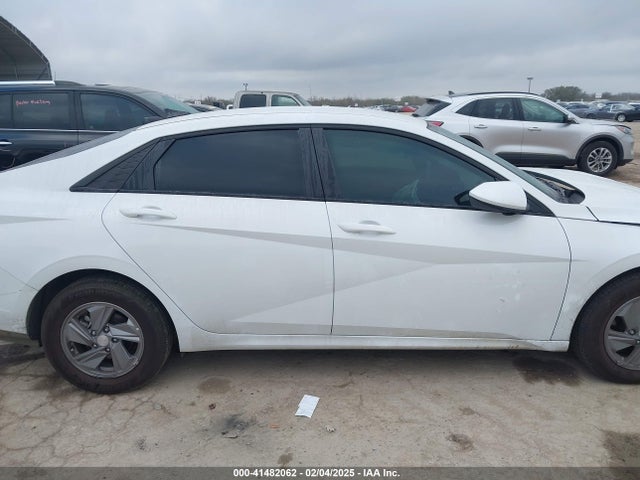 KMHLL4DG4RU851495 Hyundai ELANTRA SE