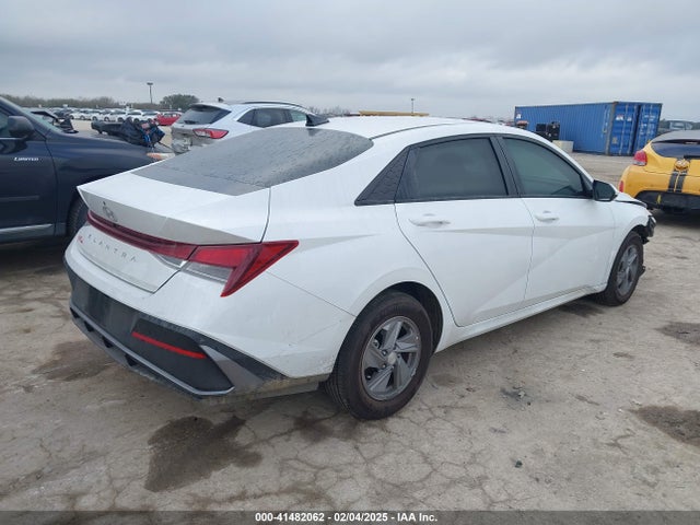 KMHLL4DG4RU851495 Hyundai ELANTRA SE