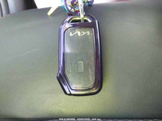KNDCR3LE0R5146510 KIA Niro Ex Touring