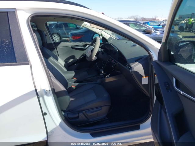 KNDCR3LE0R5146510 KIA Niro Ex Touring