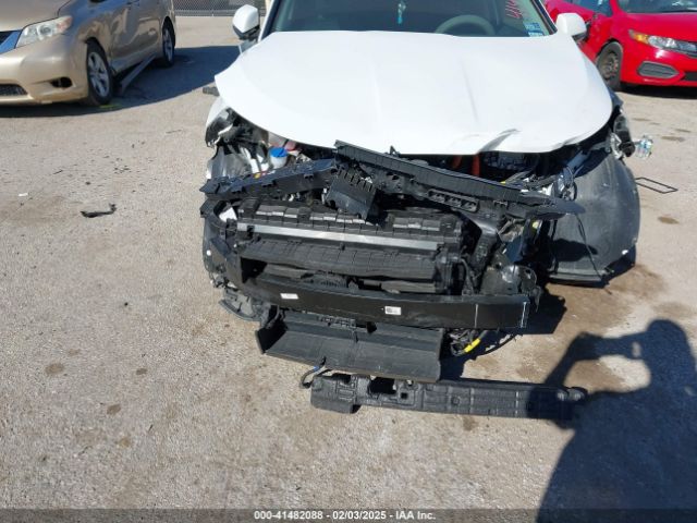 KNDCR3LE0R5146510 KIA Niro Ex Touring