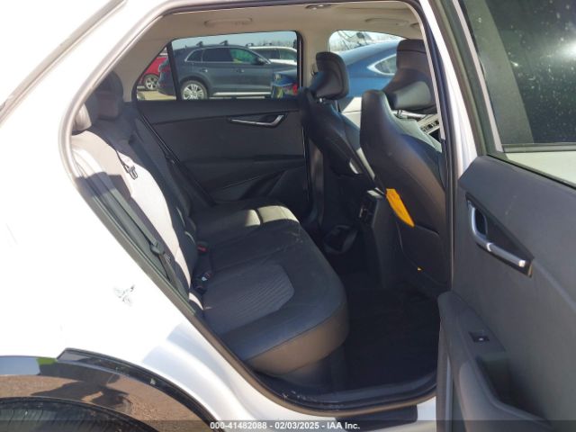 KNDCR3LE0R5146510 KIA Niro Ex Touring