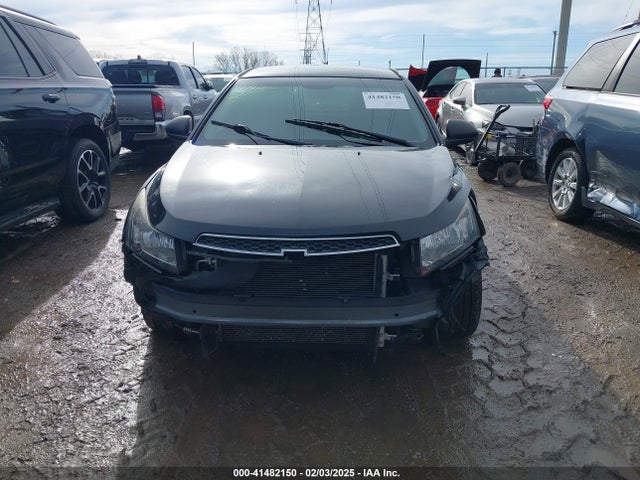 1G1PA5SG5E7472706 Chevrolet Cruze Ls Auto
