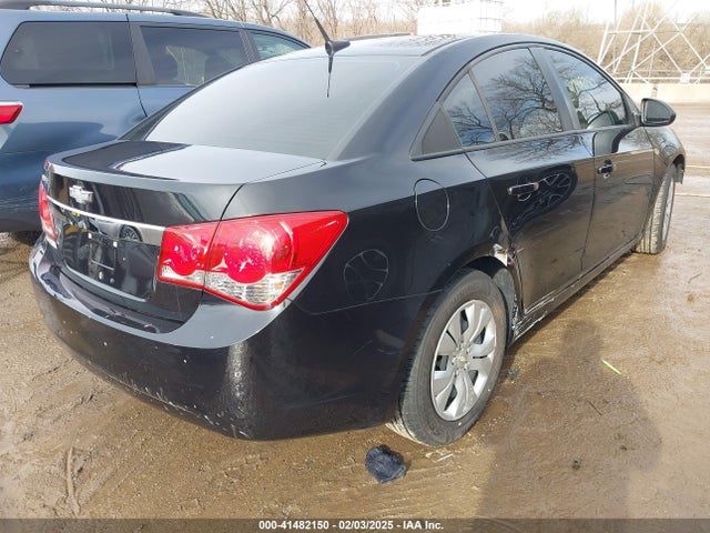 1G1PA5SG5E7472706 Chevrolet Cruze Ls Auto
