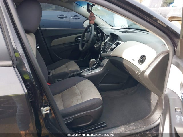 1G1PA5SG5E7472706 Chevrolet Cruze Ls Auto