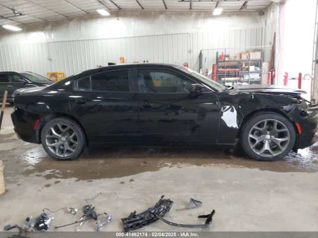 2C3CDXHG2FH889971 Dodge Charger Sxt