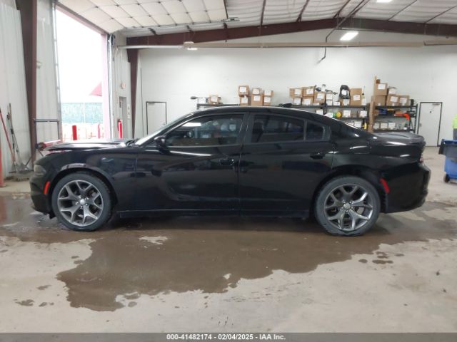 2C3CDXHG2FH889971 Dodge Charger Sxt