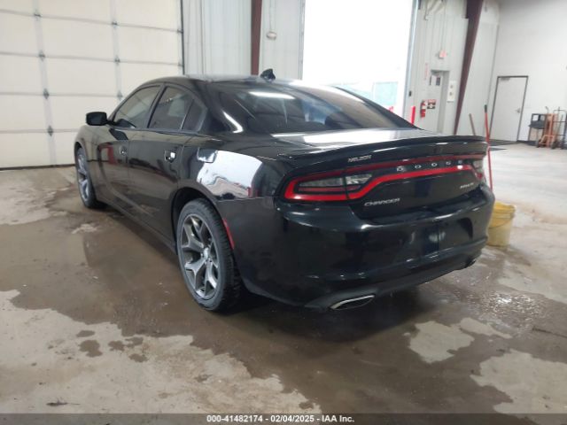 2C3CDXHG2FH889971 Dodge Charger Sxt