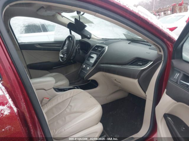 5LMCJ3D98HUL35184 Lincoln Mkc Reserve
