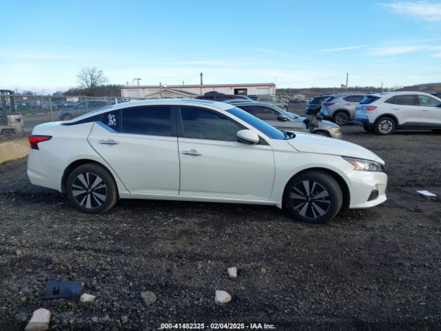 1N4BL4DW7MN311171 Nissan Altima Sv Intelligent Awd