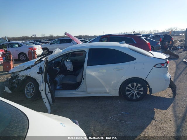 JTDEAMDE1NJ037740 Toyota Corolla Hybrid Le