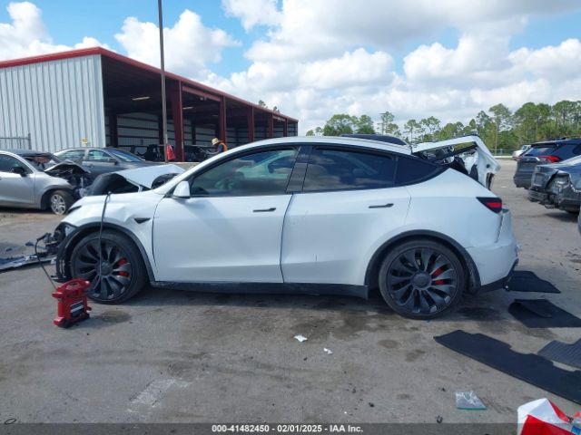 7SAYGDEF8NF469111 Tesla Model Y Performance Dual Motor All-wheel Drive