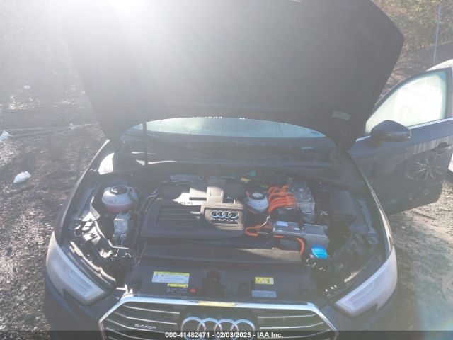 WAUTPBFF0JA062975 Audi A3 E-tron 1.4t Premium/1.4t Tech Premium