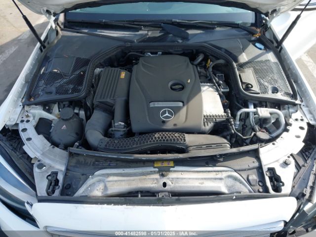 55SWF4JB6HU210940 Mercedes-Benz C 300 Luxury/sport