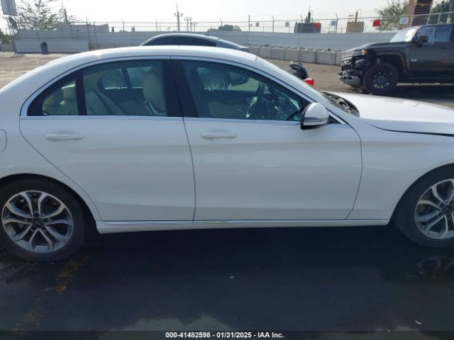 55SWF4JB6HU210940 Mercedes-Benz C 300 Luxury/sport