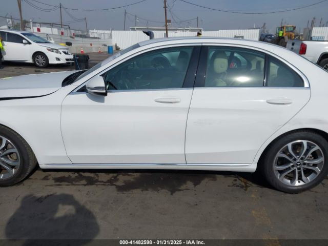 55SWF4JB6HU210940 Mercedes-Benz C 300 Luxury/sport