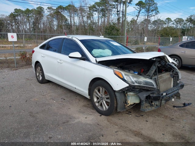 Hyundai SONATA SE 2015 5NPE24AF9FH105271 Image 1