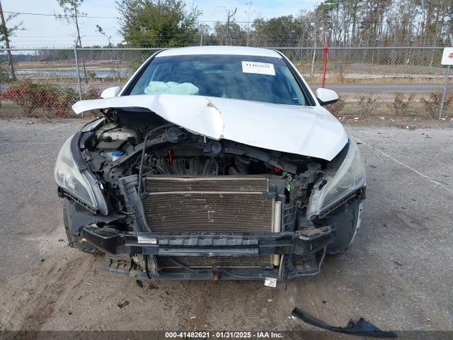 Hyundai SONATA SE 2015 5NPE24AF9FH105271 Image 13