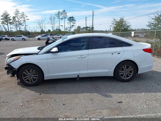 Hyundai SONATA SE 2015 5NPE24AF9FH105271 Image 15