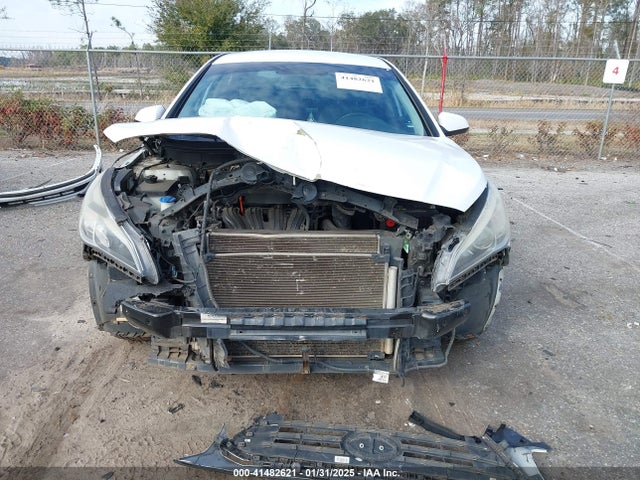 Hyundai SONATA SE 2015 5NPE24AF9FH105271 Image 6