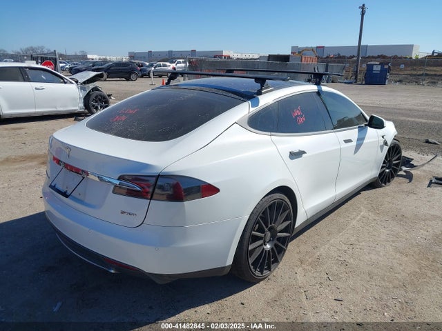 2013 TESLA MODEL S 5YJSA1DP4DFP17057 Photo 3