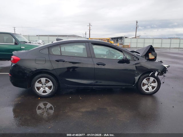 1G1BC5SM9H7180426 Chevrolet Cruze Ls Auto