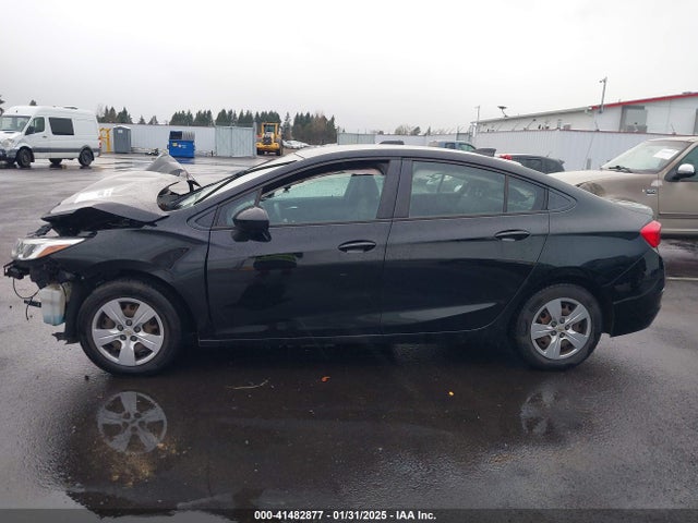 1G1BC5SM9H7180426 Chevrolet Cruze Ls Auto