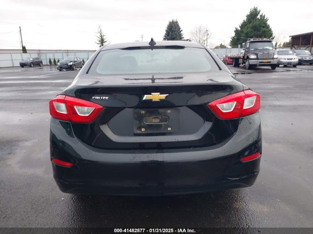 1G1BC5SM9H7180426 Chevrolet Cruze Ls Auto
