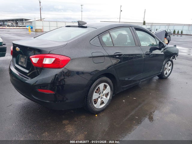 1G1BC5SM9H7180426 Chevrolet Cruze Ls Auto