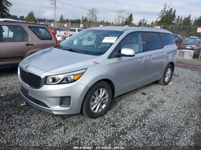 KIA SEDONA LX 2016 KNDMB5C14G6092993 Image 2