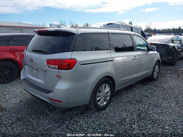 KIA SEDONA LX 2016 KNDMB5C14G6092993 Image 4