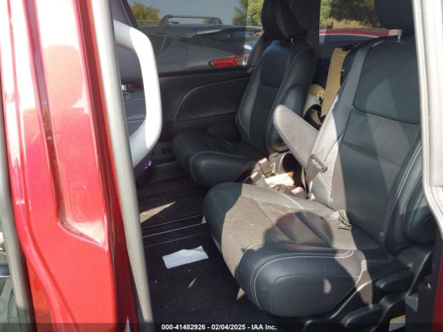 5TDXZ3DC3HS779123 Toyota Sienna Se 8 Passenger