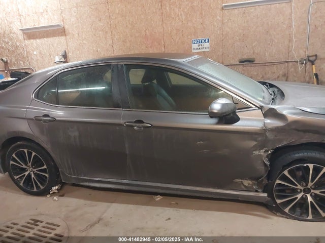 4T1B11HK3JU659309 Toyota CAMRY SE