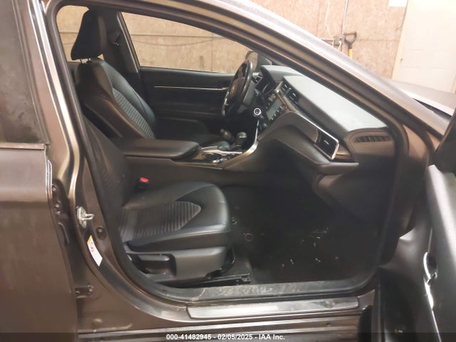 4T1B11HK3JU659309 Toyota CAMRY SE