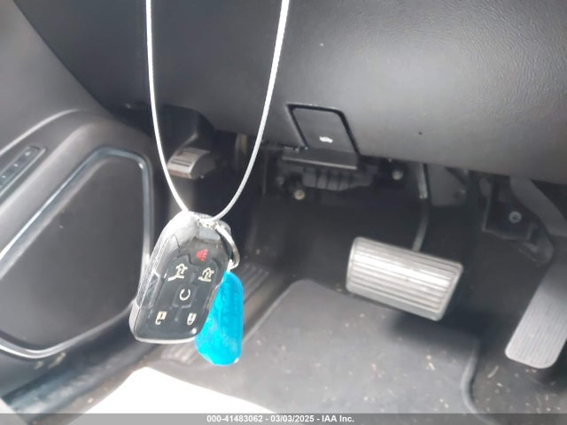 1GNSCBKC3JR138624 Chevrolet Tahoe Lt