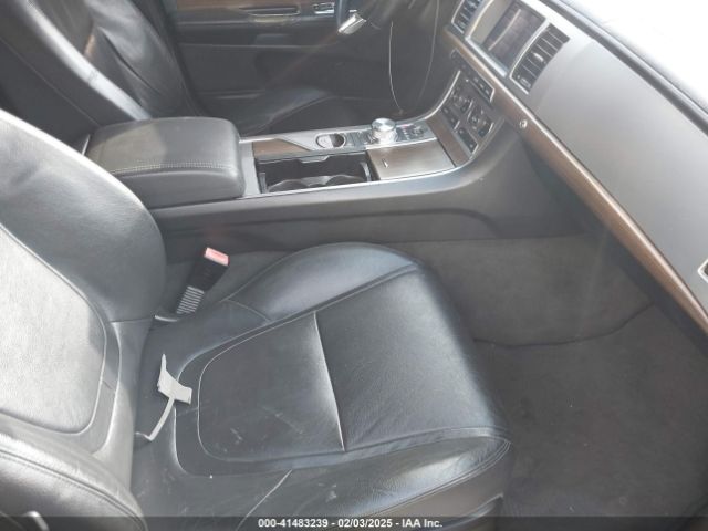 2013 JAGUAR XF SAJWA0E74D8S62917 Photo 4