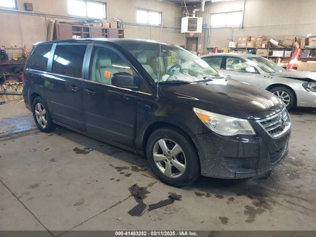 2010 Volkswagen Routan Se მანქანა იყიდება აუქციონზე, vin: 2V4RW3D18AR295937, აუქციონის ნომერი: 41483252
