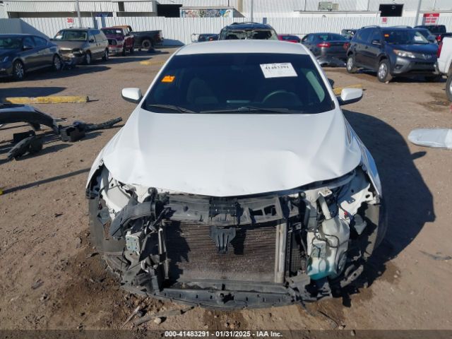 1G1ZD5ST2JF148898 Chevrolet MALIBU LT