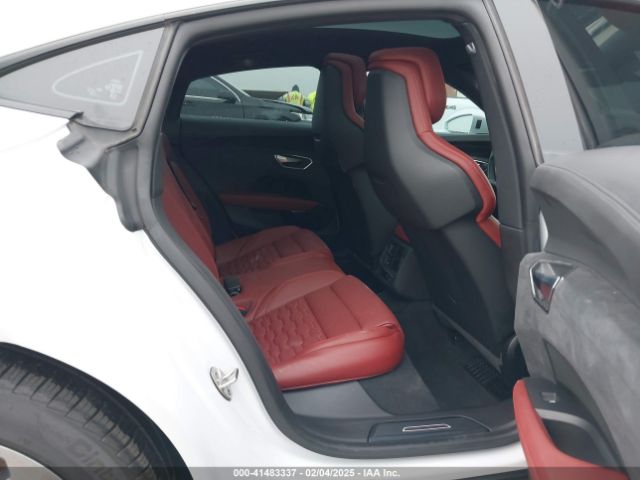 WAUFJBFW1R7000993 Audi E-tron Gt Premium Plus Quattro