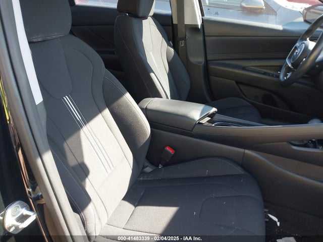 5NPLS4AG8NH086713 Hyundai ELANTRA SEL