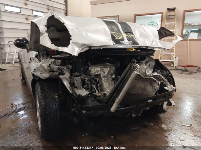 2012 MINI COOPER WMWSU3C56CT259100 Photo 5