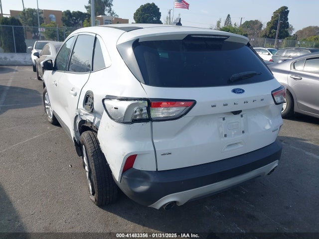 Ford ESCAPE SE 2020 1FMCU0G6XLUA82033 Image 3