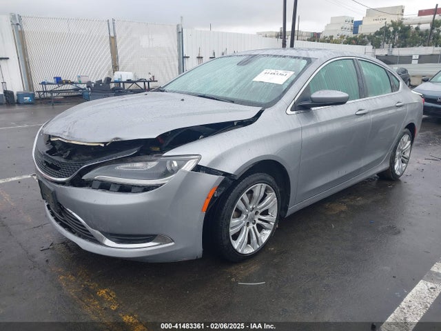 Chrysler 200 Limited 2015 1C3CCCABXFN538470 Image 2