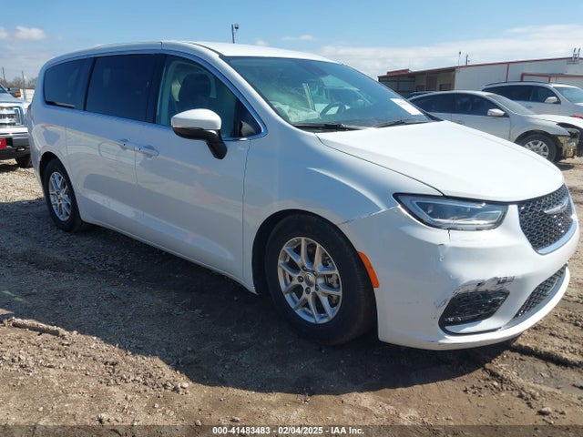 Chrysler Pacifica Touring L 2023 2C4RC1BG8PR624353 главное изображение